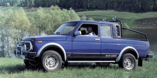 LADA Logo LADA Logo